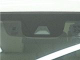◆Honda SENSING◆ カメラ等装置で精度の高い検知能力を発揮、安全運転を支援します。ステアリング上のコントローラーに注目!