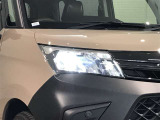 LEDヘッドライトです。デザイン性がよくとても明るいので、夜間の走行や悪天候でも安心です。しかも長寿命!