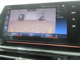 車両の頭脳といっても過言ではない『iDrive・システム』。オーディオ・ハンズフリー・ナビゲーションはもちろん、車両状況・操作説明まで確認する事ができます。