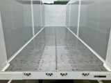 床板はステンレス製です。