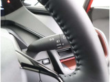 周りが暗くなるとライトを点灯させる【オートライト】つきです♪高速道路の走行時にはトンネルで自動点灯しますので、とっても便利ですよ♪