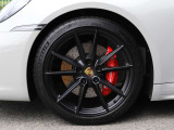 F:245/35ZR20 R:305/30ZR21