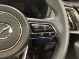 MRCC(マツダレーダークルーズコントロール)は先行車との車間を維持しながら追従走行を行い、長距離でのドライバー負担を軽減させてくれます。