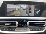 【アラウンドビューモニター】バックカメラに加え、360度のカメラで駐車も楽々。駐車が苦手な方でも安心してお乗りいただけます。