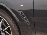 【BMWアロイホイル】軽量かつ強度に拘ったアロイホイル。走行性能ポテンシャルを引き出す設計。車の足元を引き締めてくれる大きなポイントはアロイホイルです。