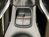 電動パーキングブレーキ&ブレーキホールド☆HOLDスイッチを押しシステムONの状態にしておくことで渋滞や信号待ちなどでブレーキを踏んで停止した時保持してくれる。
