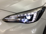 ヘッドライトで、個性も光る 、長く乗っていたい車です。