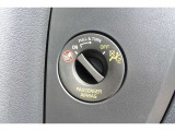 助手席エアバッグ・カットオフスイッチ。ベビーシートなどを使用したときなどに、安全のために使います。
