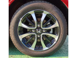 アルミホイール装着車なので、足回りもとってもおしゃれです。