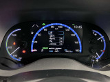 シンプルで見やすいデジタルスピードメーターと車両設定や色々な情報を表示できるアドバンスドドライブアシストディスプレイです。
