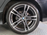BMWならではの卓越した走りを支えるホイールと足回りです!