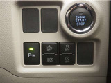 安全装置類のON/OFFも運転席周りでできます。