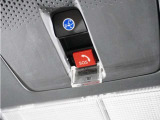 ◆エンジンルーム◆車の心臓部分。エンジンルームが汚いとトラブルの基になりますので、当店は専用の液剤を使って徹底的に綺麗にします。