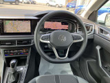 運転者中心に作られた運転席です。