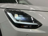 【LEDヘッドランプ】明るいライトが夜間の安全運転をサポートします。消費電力も少なく長寿命です。