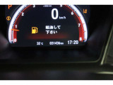 視認性、認識性にこだわり、7インチの大型カラー液晶メーターを採用。精緻なアナログのタコメーターを描画し、速度は読み取りやすいよう数字で大きく表示。