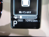 たとえばダイハツのお店にある、たくさんのスマアシ搭載車は、正常に作動する事をしっかり確認します。