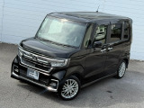 中古車だからこそボディーコーティングをお勧めしております。専門のスタッフが下地処理からコートの施工まで仕上げさせていただきます。車の外観を美しくするだけでなく汚れも付きにくくなります。