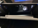 ETCはグローブボックス内に取り付けてありますので邪魔になりません。