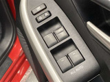 全席に電動パワーウインドウを装備。乗員それぞれが快適に操作できます。