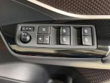 パワーウインドウスイッチ、いたずら防止・挟みこみ防止に、ウインドウロックスイッチを使用ください。便利な電動可倒式ミラースイッチ、集中ドアロックスイッチ
