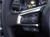 【ステアリングスイッチ】運転中、前方から目線をそらすことなく、オーディオ等の操作が可能な便利機能。安心&快適ドライブにはマストな装備。
