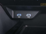 給電用USB端子付です。