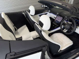 メルセデスのシートは、少し硬めに出来ておりますので、長時間の運転でも疲れにくく、安全にドライビングをお楽しみ頂けます