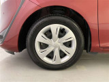 タイヤサイズは 185/60 R15 です。