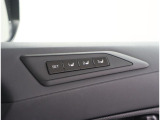 運転席パワーシートは、メモリー機能付きですよ。