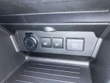 寒い季節もスイッチ一つでシートがポカポカに!これはかなり快適です!運転席と助手席にございます!!!