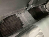 入口には除菌スプレーを設置しておりますので、ご自由にご利用ください。