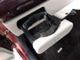ドリンクホルダー♪長時間のドライブを快適に過ごすために、必須の車内アイテムです♪
