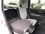 【シートアレンジ】荷物や乗車人数に合わせてシートを調整でき、幅広いシーンに対応できます。