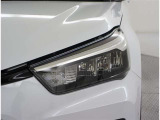 夜間の視認性に優れているLEDヘッドライトです!バルブ切れや消費電力も少なく、優秀なライトです!車種・グレードによっては自動ハイビームも付いてます!