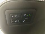 2列目のシートにもエアシート&ヒーターを装備。また電動リクライニング&オットマンもあり快適です!!