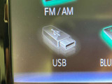 USB接続できます。スマホと接続して音楽を楽しんでください。
