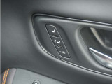 ◆ドライビングポジションシステム◆HondaスマートキーでDRIVER1・DRIVER2のそれぞれにシート位置を記憶でき、乗車時に使用キーを判別して自動で調整を行います。
