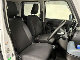 視界が広く、周囲も見やすいので安心して運転できます。