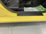 ステップに傷があります。