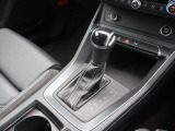 Audi正規ディーラーが高品質をお約束。高度な訓練・教育を受けたAudi専任メカニックが、100項目にもおよぶ精密な点検を実施いたします。すべてをクリアしたAudi車だけが、あなたのお手元に届けられるのです。