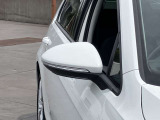 内外装のリフレッシュ:&rdquo;Das WeltAuto&rdquo;独自の項目チェックリストに基づき、入念に車両チェックとクリーニングを実施。美しく高品質な車をご提供します。
