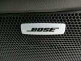 BOSE装着車はスピーカーやロゴを確認できます。