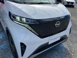 LEDヘッドライト装備。暗い道や、天候の悪い日でも視界良く運転できます。