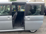 お車の状態は内外装共にとても綺麗な状態を保っておりますので私共でも自信を持ってお薦め出来る1台です!!