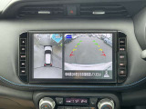 車を空から見たような映像が映る、アラウンドビューモニターで車両周辺の安全確認も一目でできます!小さなお子様や障害物も確認できるので、運転のし易さだけではなく事故防止にも役立ちます♪