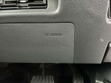 運転席用ニーエアバックを装備