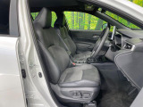 運転席シート廻りは使用感も少なく、良好な状態となっています。丁寧に使われていたことがよくわかりますね。
