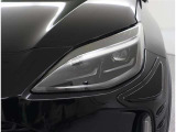 LEDランプ車 白く照らされるのが特徴です。明るいだけでなく、周囲からの認知されやすく歩行者や死角にいる方へアピール効果、安全性が飛躍的に向上します!