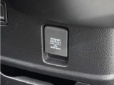 ◆12V電源ソケット◆スマートフォンの充電等にも便利な電源ソケット!使いやすい場所に装備されています。